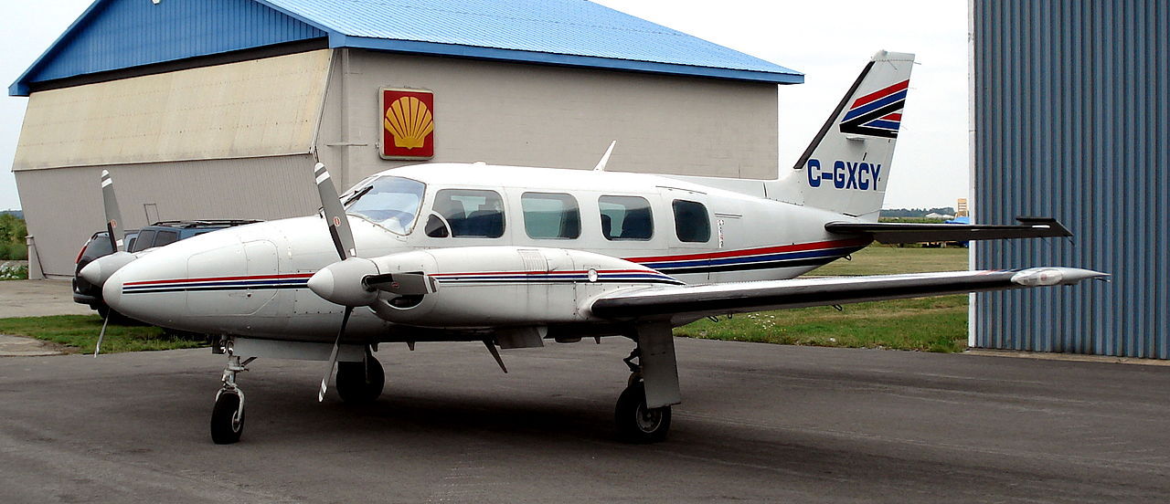 Piper Navajo Piper Navajo - Twin Pistons